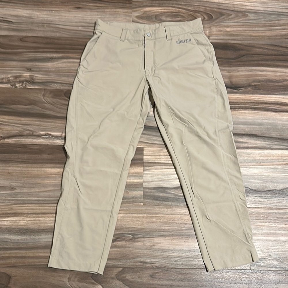 Sherpa Adventure Gear Capri Pants Womens Size 6 Nylon Khaki Outdoors Hiking